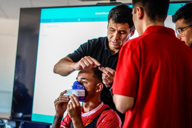 Rangers fortalece su preparación con evaluaciones físicas en laboratorio especializado de la Universidad Autónoma de Chile