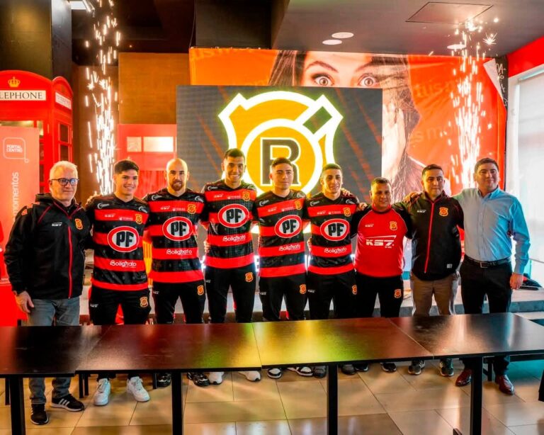 Con presentación de jugadores y camiseta iniciamos un nuevo capítulo