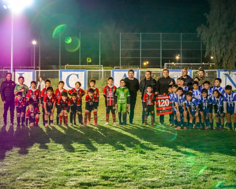 Rangers de Talca participó en la celebración del 120 aniversario del Club Talca National